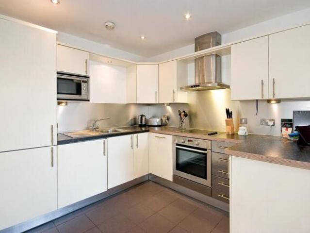 Flat for rent in Cat Hill