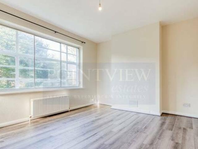 House for rent in Surrey