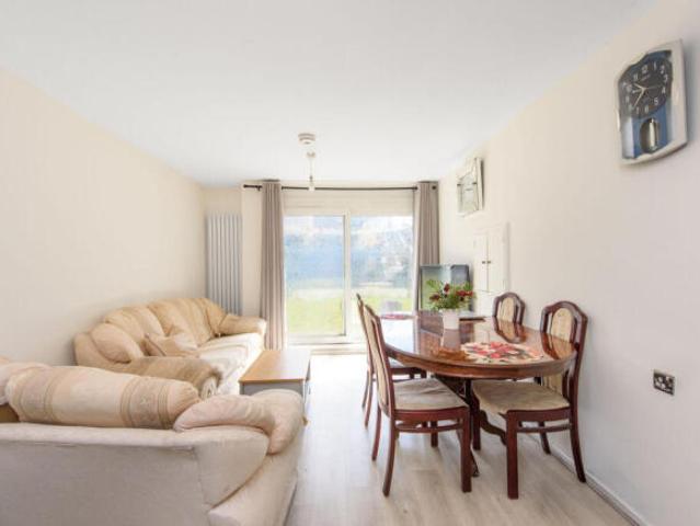Flat for rent in Edgware, Greater London