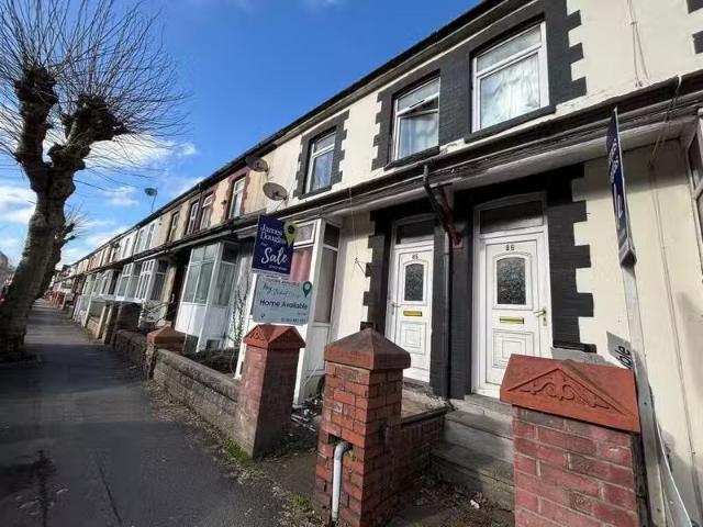 House for rent in Llantwit Fardre, Upper Boat