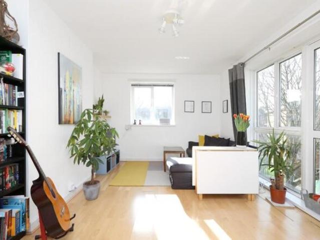 Flat for rent in Cat Hill