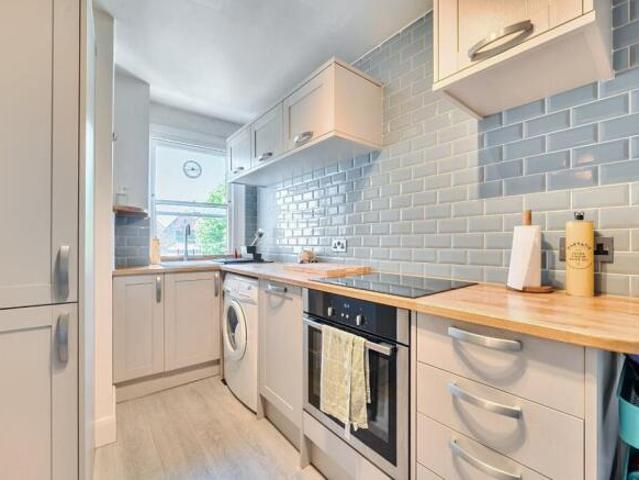 Flat for rent in Cat Hill