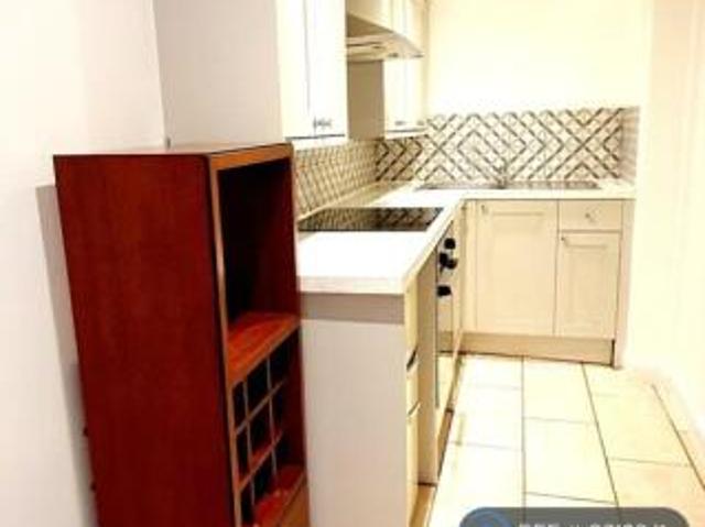 Flat for rent in Cat Hill