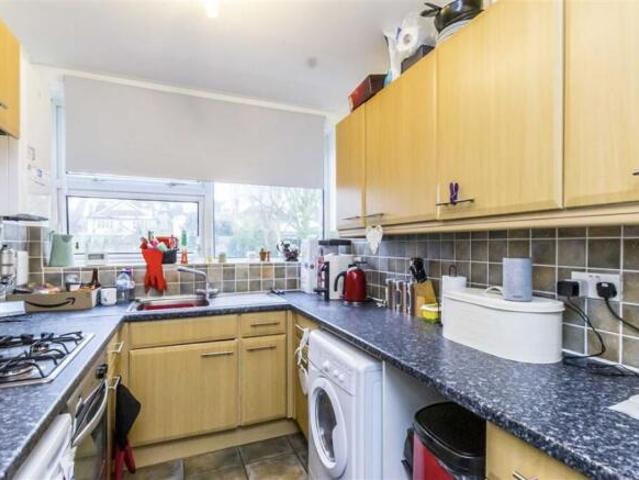 Flat for rent in Teddington, Greater London