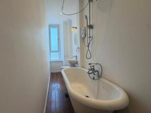 Flat for rent in Springboig, Scotland