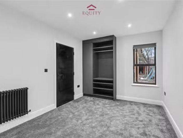 House for rent in Ponders End, Greater London