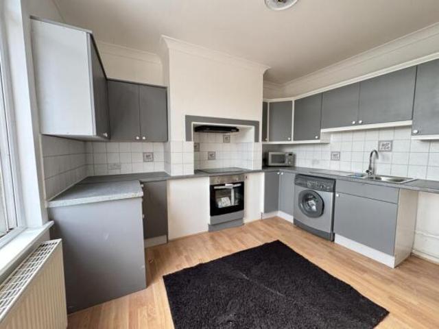 Flat for rent in Burley, West Yorkshire