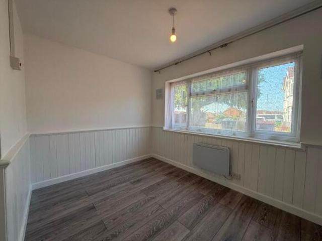 Flat for rent in Sholing, City Of Southampton