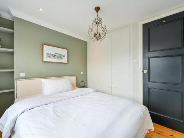 Flat for rent in Cat Hill