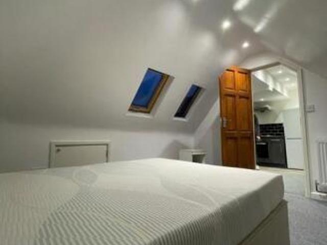 Flat for rent in Cat Hill