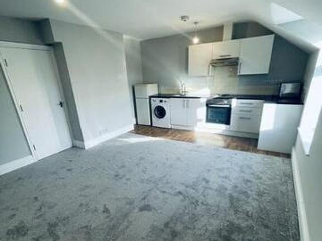 House for rent in Charlesworth, East Midlands