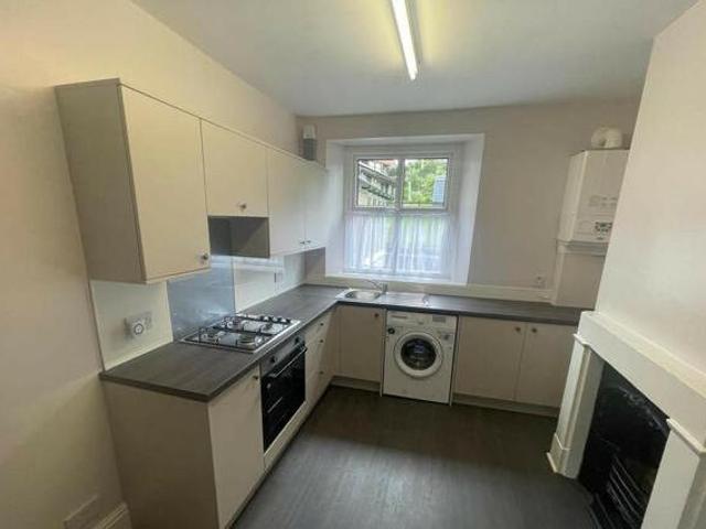 House for rent in Charlesworth, East Midlands