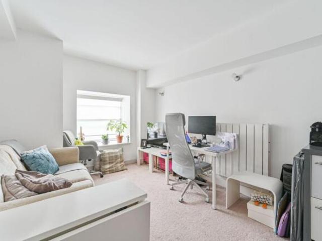 Flat for rent in Woolwich, Greater London
