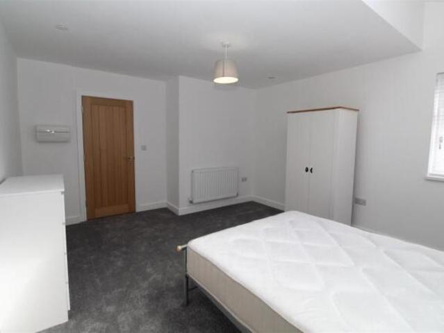 Flat for rent in Falcon Lodge, Wales