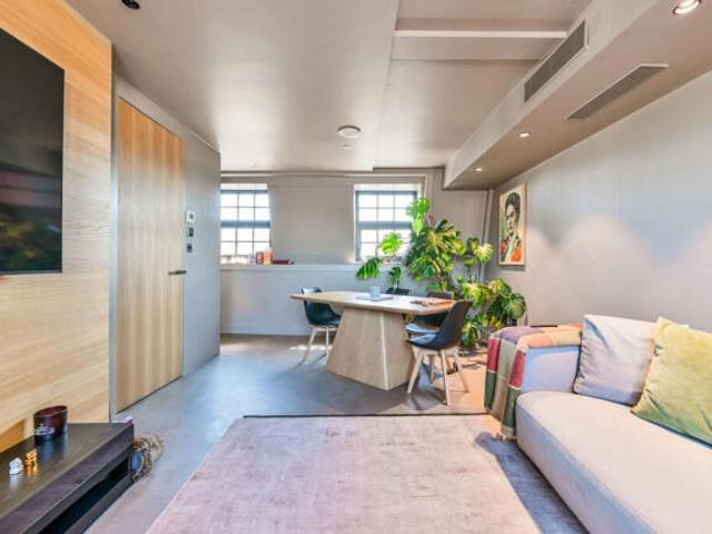 Flat for rent in Cat Hill