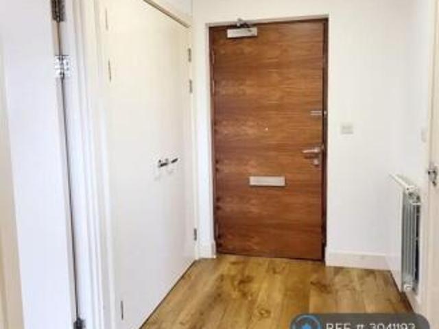 Flat for rent in Cat Hill