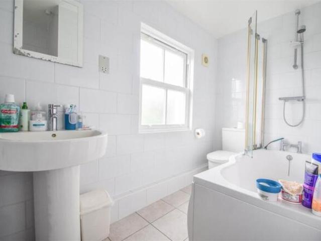 Flat for rent in Cat Hill