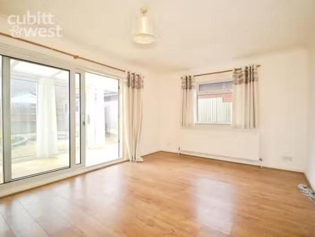 House for rent in Peacehaven, Iford