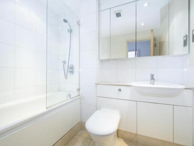 Flat for rent in Cat Hill