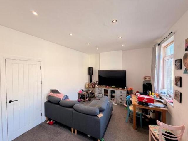 Flat for rent in Pengam Green, Falcon Lodge