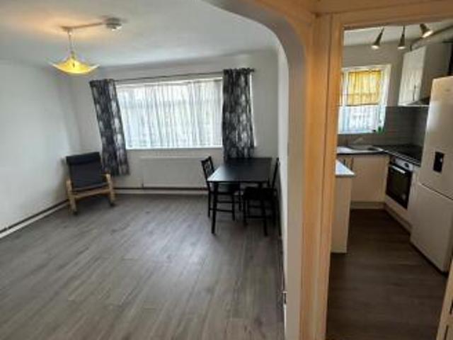 Flat for rent in Carshalton, Greater London