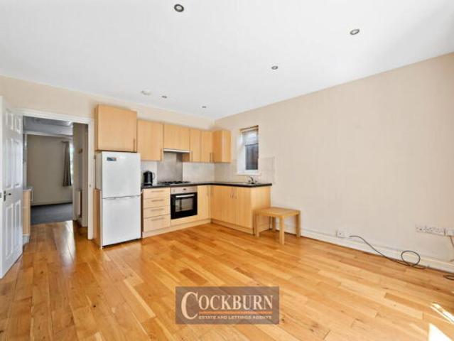 Cottage for rent in Catford, Greater London