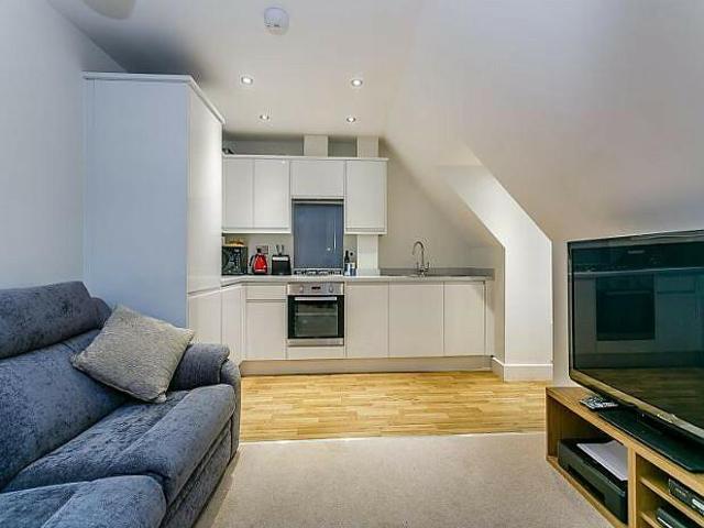 Flat for rent in Castle Street