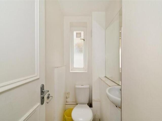 Flat for rent in West Kensington, Greater London
