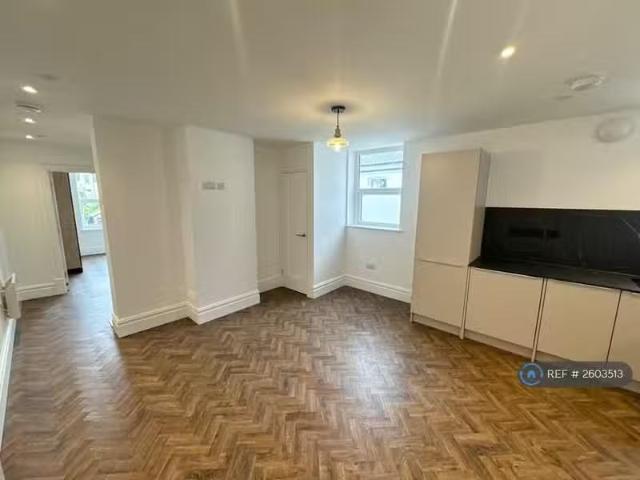 House for rent in Falcon Lodge, Wales