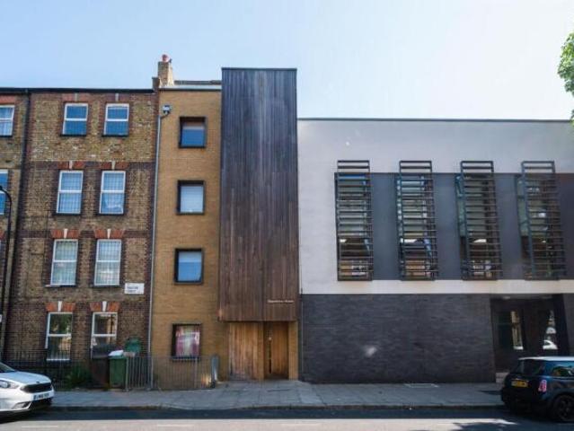 Flat for rent in Cat Hill