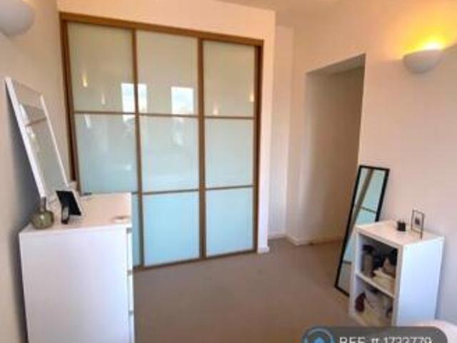 Flat for rent in Cat Hill