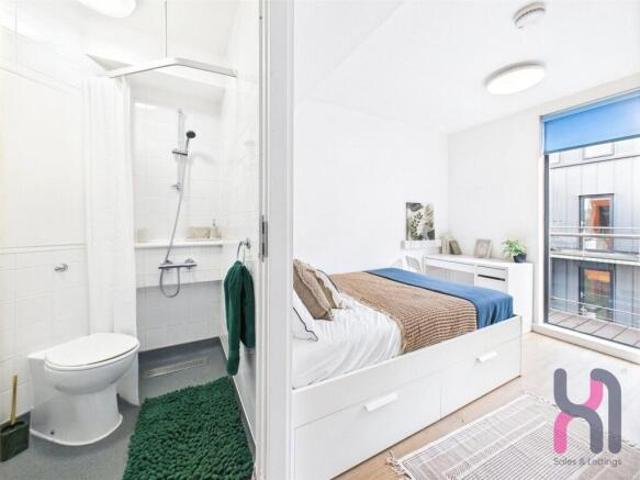 Flat for rent in Salford, Greater Manchester