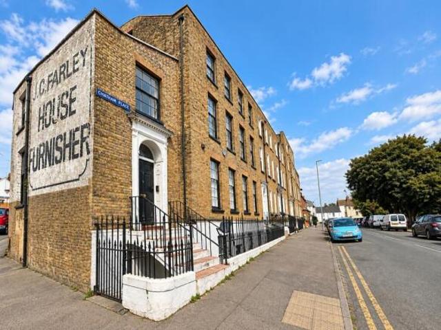 Flat for rent in East Cliff, Acol