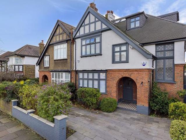 Flat for rent in Cat Hill