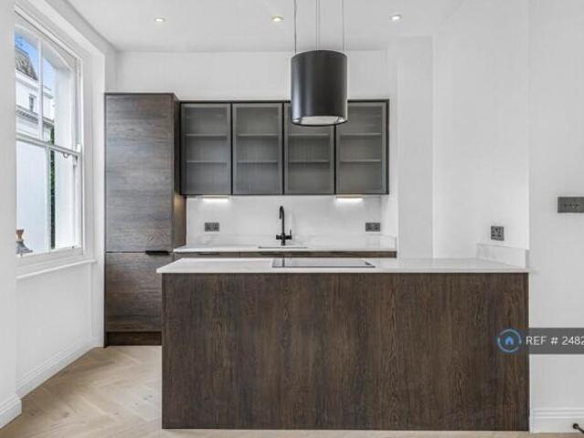 Flat for rent in Cat Hill