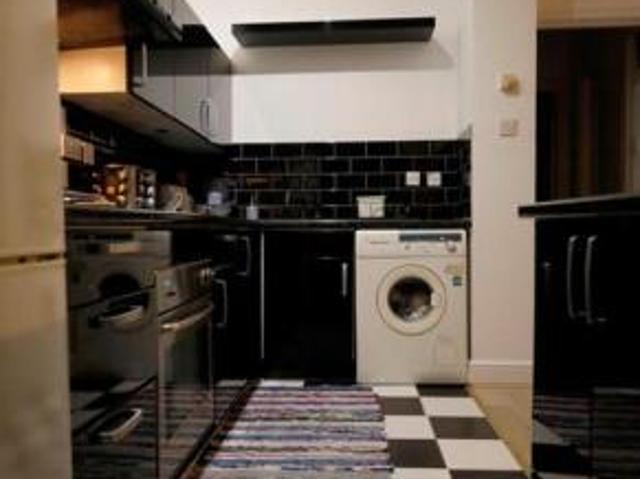 Flat for rent in Cat Hill