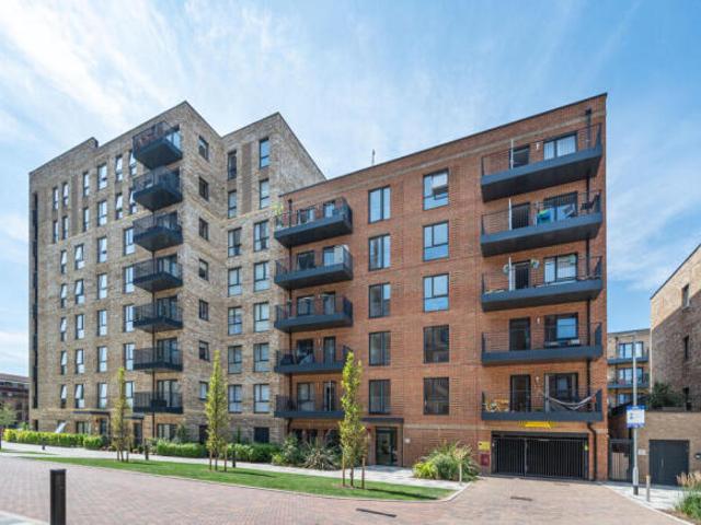 Flat for rent in Thamesmead, Greater London