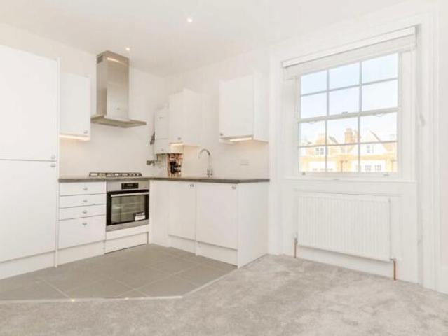 Flat for rent in Chiswick, Greater London