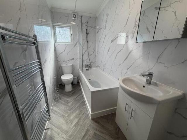 Flat for rent in Chiswick, Greater London