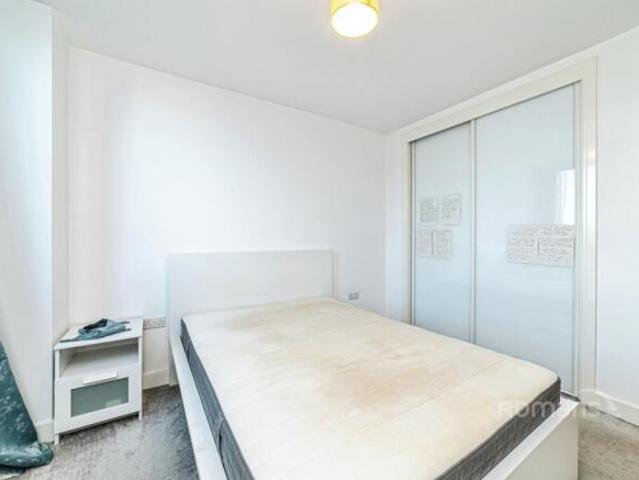 Flat for rent in Churchill Way Allotments, Basingstoke and Deane