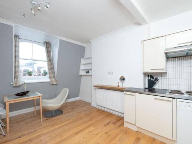 Flat for rent in Cat Hill
