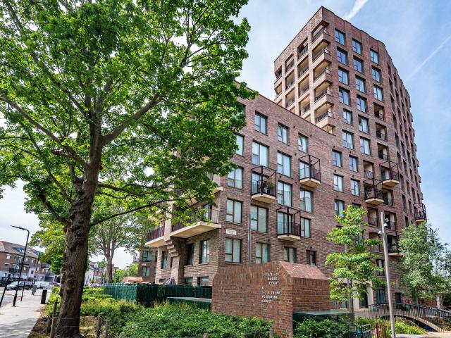 Apartment for rent in Stamford Hill, Greater London