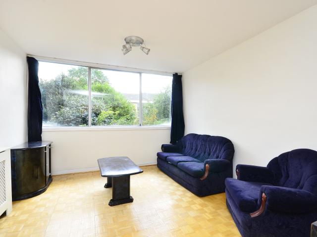 Apartment for rent in Southfields, Greater London