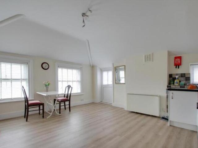 Flat for rent in Bedingfield, Suffolk