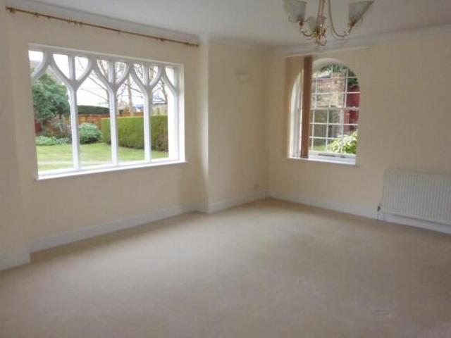 Flat for rent in Golden Valley, Gloucestershire
