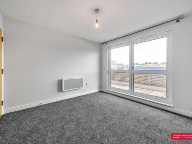 Flat for rent in Cat Hill