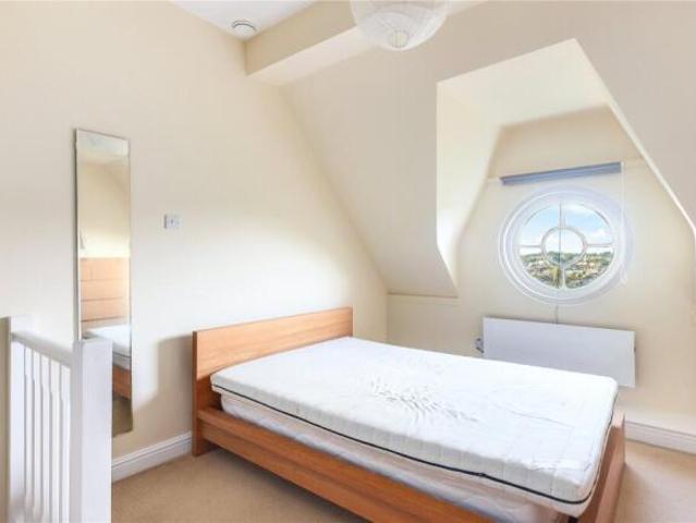 Flat for rent in Cat Hill
