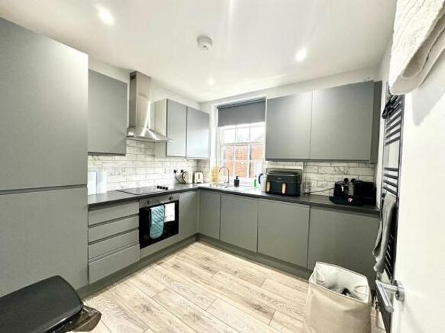 Flat for rent in Cat Hill