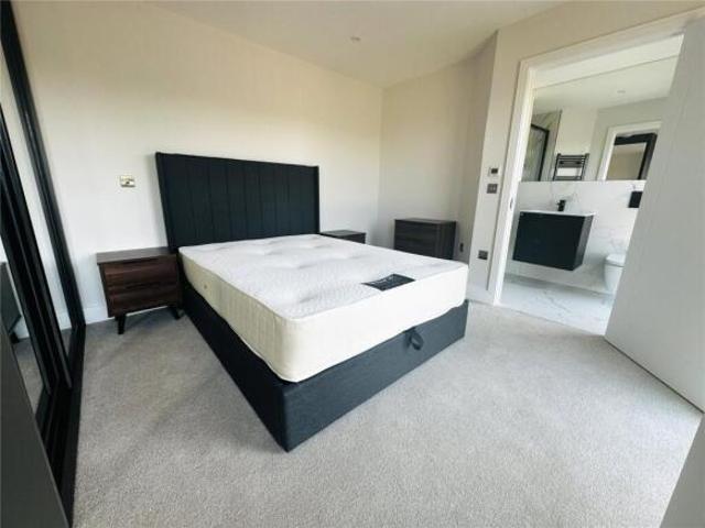 Flat for rent in Cockfosters, Greater London