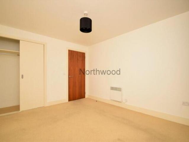 Flat for rent in Key Street, Suffolk
